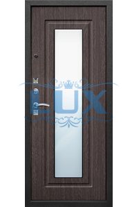 дверь входная с зеркалом в квартиру оборудована отечественной фурнитурой